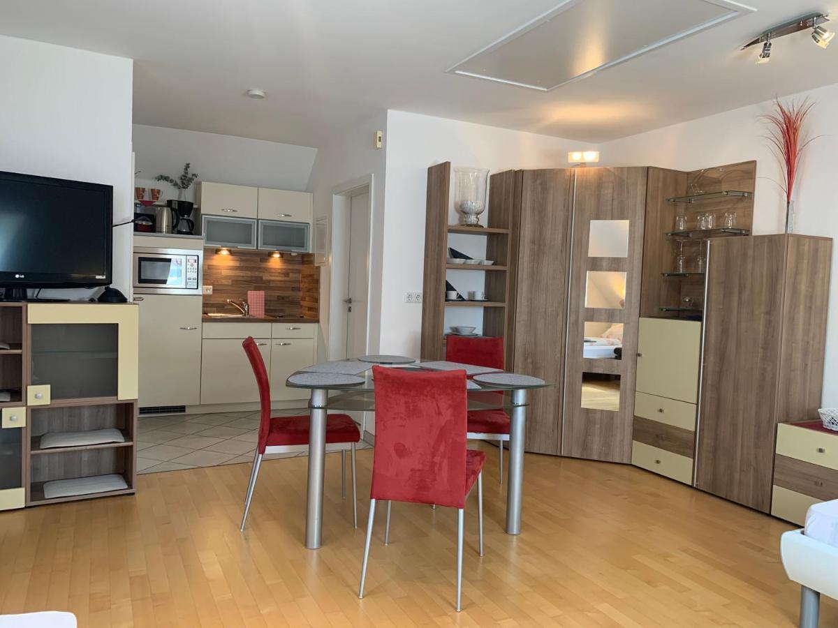 Ferienwohnung Schmitt 라우프 안 데어 페그니츠 외부 사진